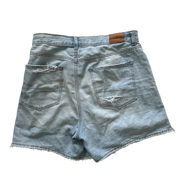 American Eagle Strigid Super High-Waisted 6" Relaxed Ripped Denim Short Size 8 - Picture 4 of 7